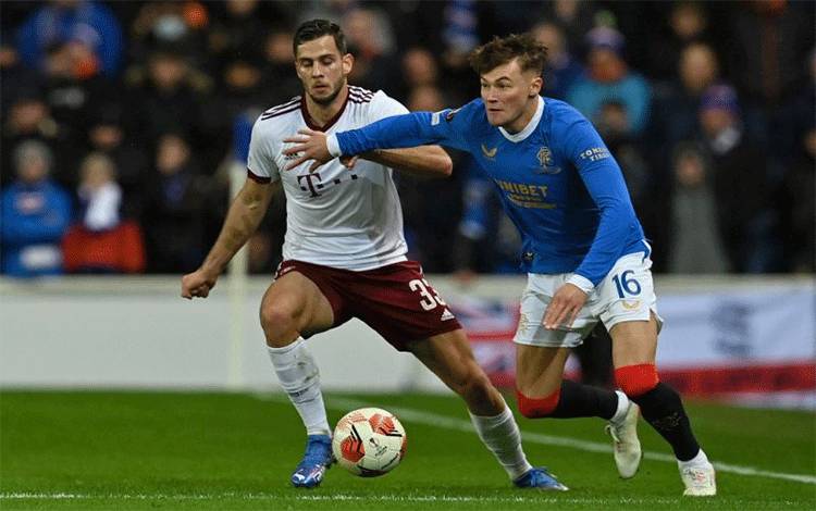 Everton Rekrut Bek Kanan Nathan Patterson dari Rangers