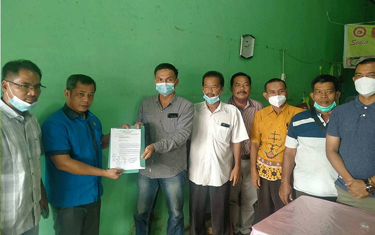 Legislator Minta Pemkab Kotim Tindaklanjuti Kasus Jalan Kabupaten Dilintasi Perusahaan Rusak Berat