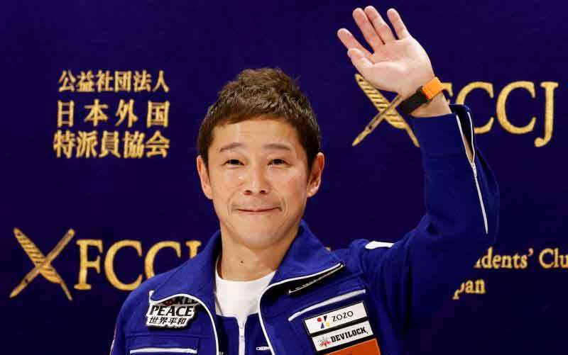 Pergi ke Luar Angkasa Buat Miliarder Jepang Terobsesi dengan Bumi