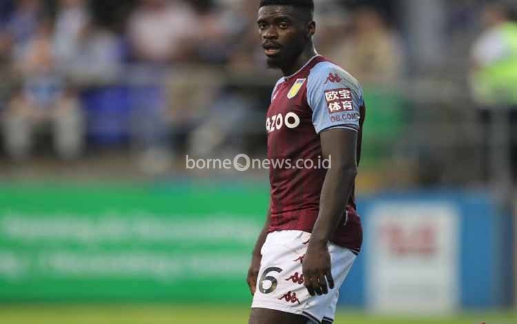 Napoli Resmi Pinjam Axel Tuanzebe dari Manchester United