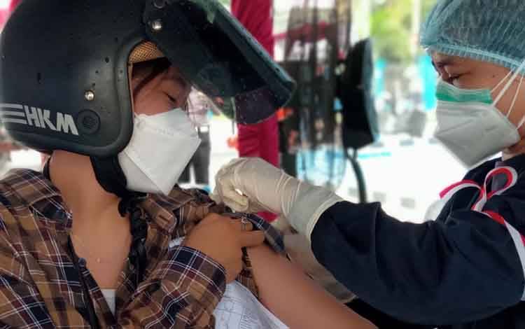 Kegiatan vaksinasi Drive Thru yang dilaksanakan Satlantas Polres Kobar beberapa waktu lalu