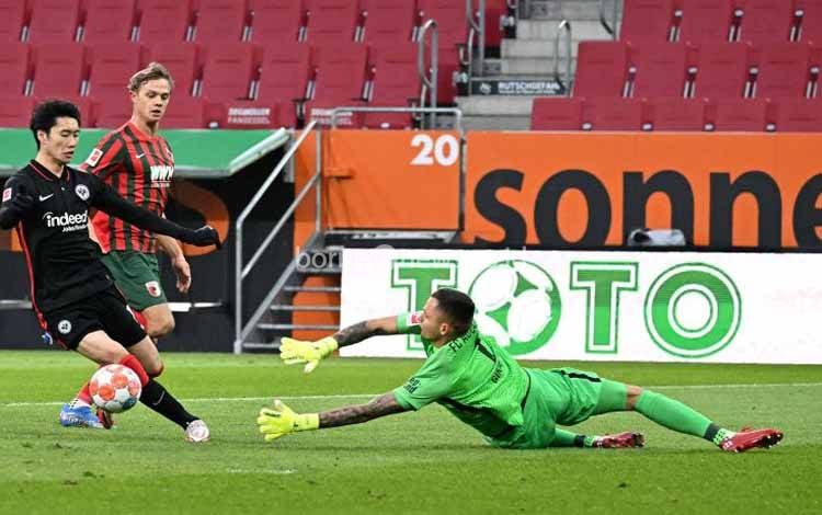 Eintracht Ditahan Imbang 1-1 oleh Augsburg