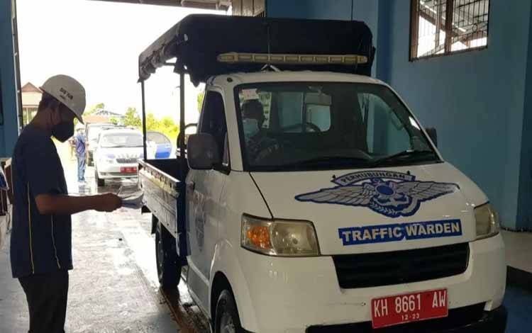 8 Unit Kendaraan Dishub Palangka Raya Uji KIR