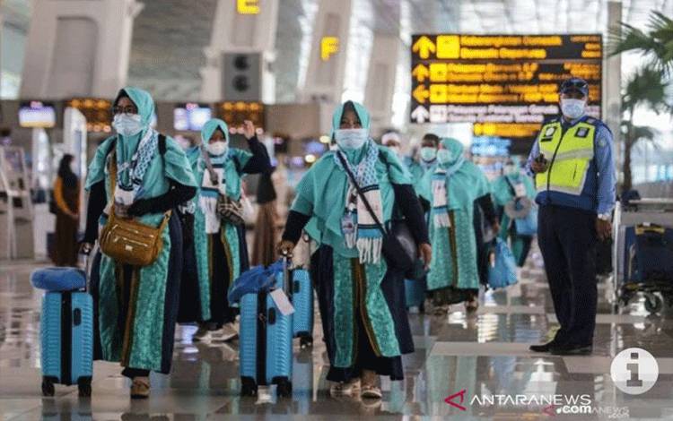Kemenkes: 87 Jemaah Umroh Indonesia Terkonfirmasi Positif COVID-19