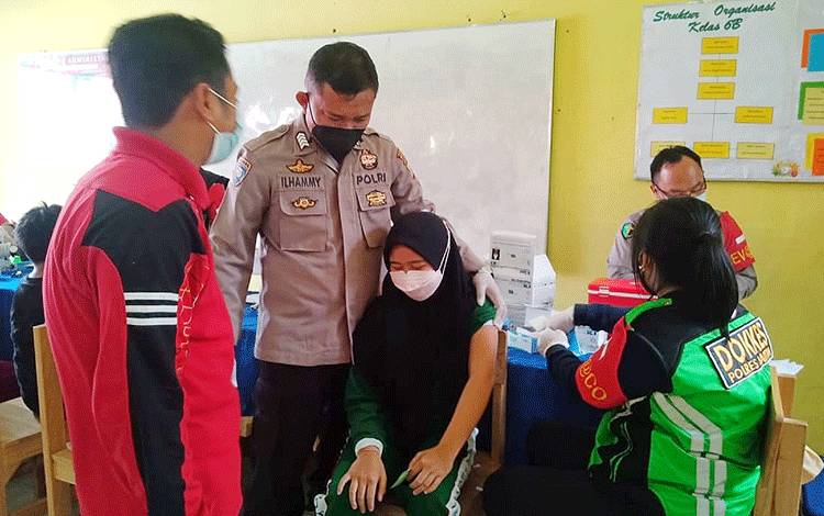 Kemenag Barito Timur Ajak Orang Tua Siswa Dukung Vaksinasi Anak