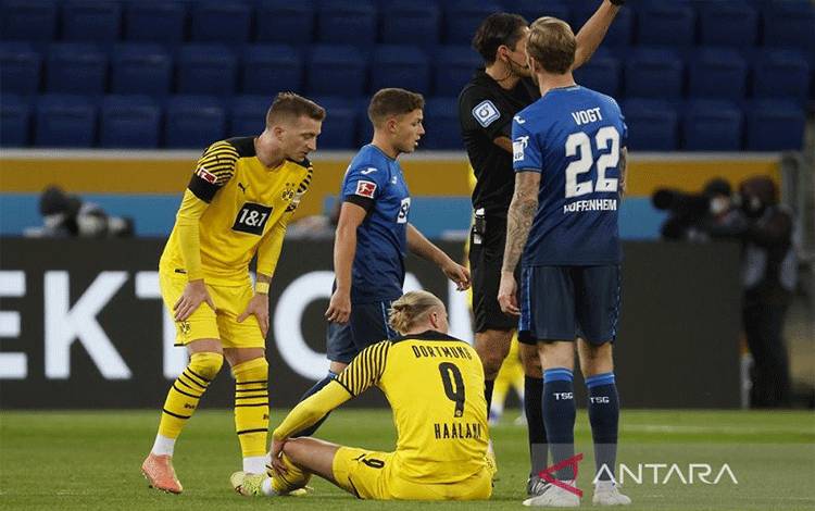 Dortmund Kalahkan Hoffenheim tapi Haaland jadi Tumbal