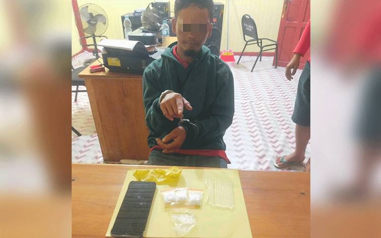 Polisi Tangkap Bandar Sabu Asal Kalimantan Selatan di Desa Baru