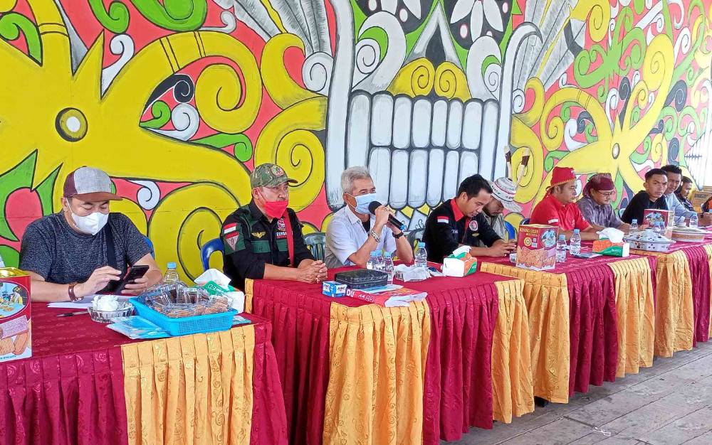 Aliansi Nansarunai Bela Borneo Minta Edy Mulyadi Diproses Hukum