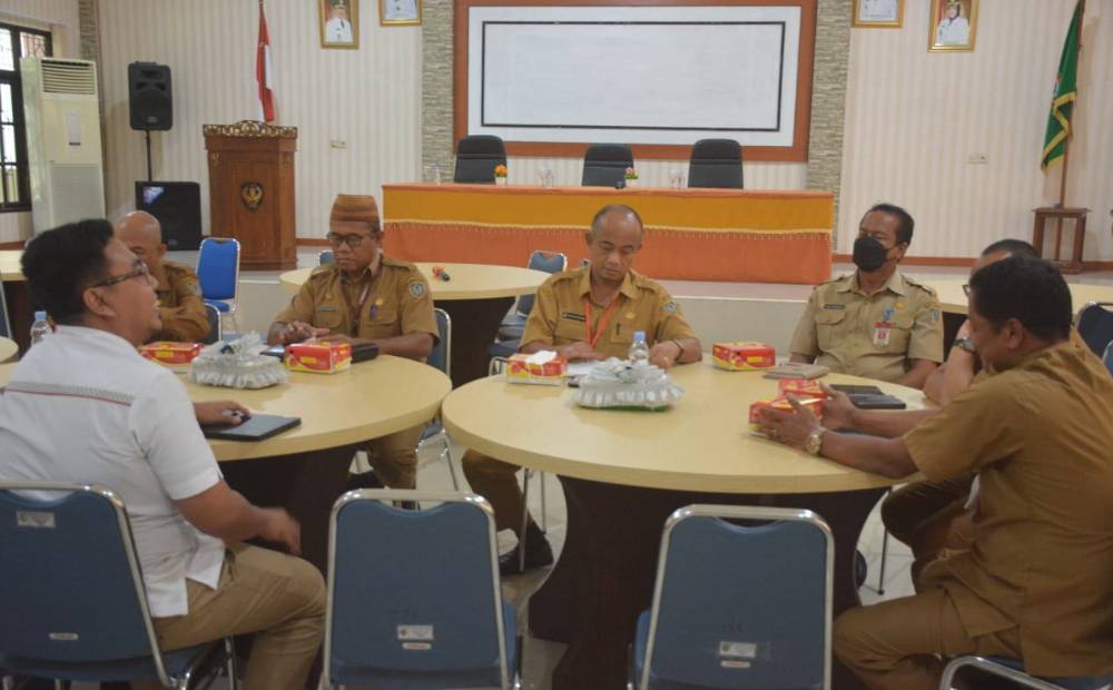 Sekda Seruyan Pimpin Rapat Bahas Pengelolaan Interkoneksi Internet