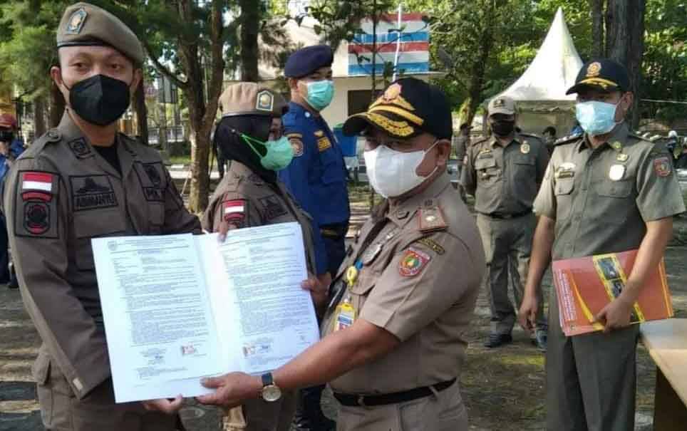 TKD Satpol PP dan Damkar Kobar Terima SK Perpanjangan Kerja