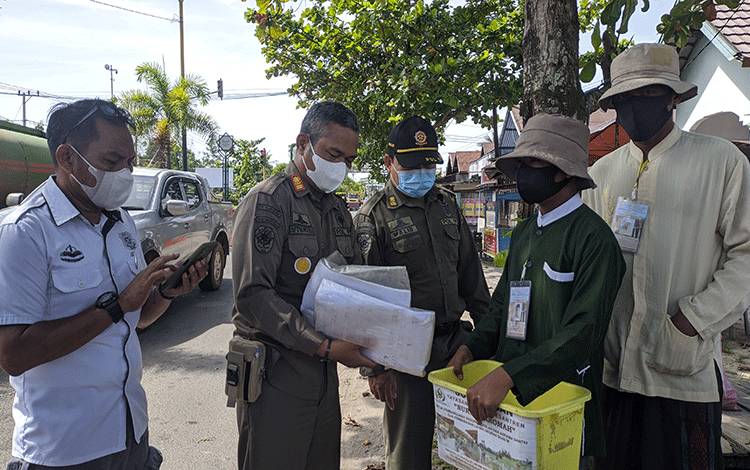 Satpol PP Amankan 6 Orang Minta-Minta di Perempatan Jalan Dalam Kota Sampit?
