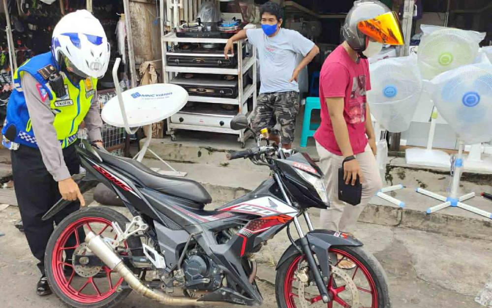 Satlantas Polres Kapuas Komitmen Tertibkan Motor Gunakan Knalpot Brong