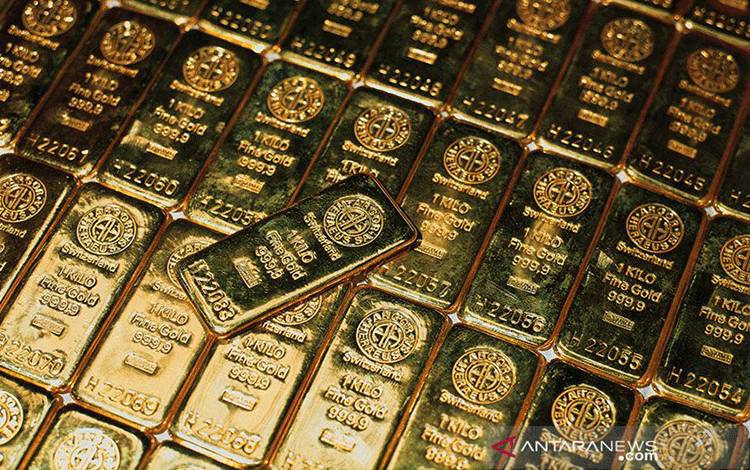 Emas Menguat Karena Dolar Tergelincir dan Optimisme Ukraina Memudar