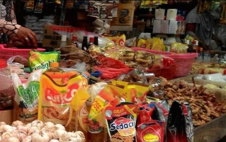 Keberadaan minyak goreng di pasar tradisional