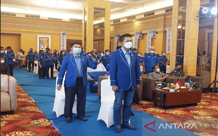 Pengurus DPD Partai Demokrat Kalteng masa bakti periode 2021-2024 dilantik secara virtual oleh Ketua Umum Partai Demokrat AHY di Kota Palangka Raya, Jumat (28/1/2022). ANTARA/Adi Wibowo