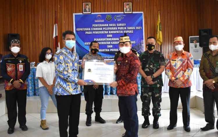 Pemkab Kapuas Raih Penghargaan Ombudsman RI