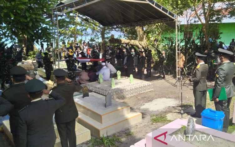 Jenazah TNI yang Gugur di Papua Dimakamkan di Ambon