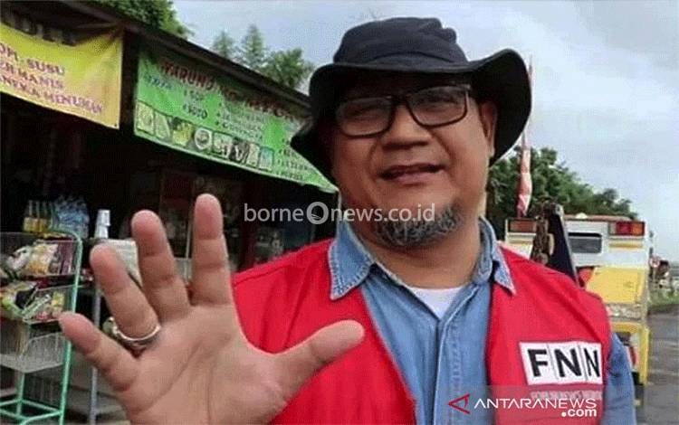 Edy Mulyadi Bawa Pakaian dan Alat Mandi Penuhi Panggilan Penyidik