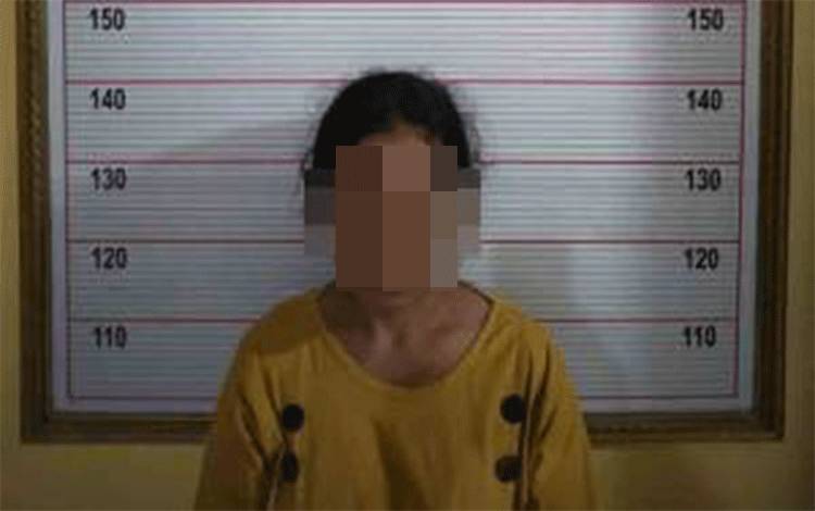 Minta Cerai Tak Dituruti, Istri Tega Membacok Suami Hingga Luka Parah
