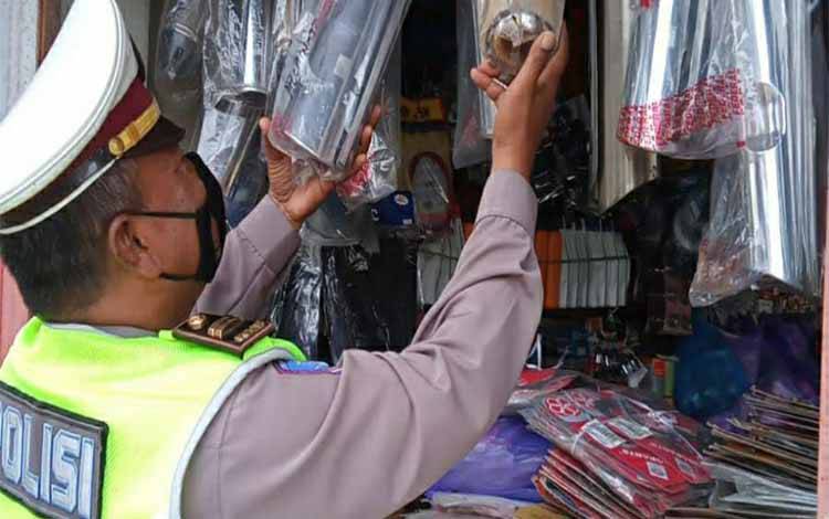 Sambangi Bengkel, Satlantas Polres Kapuas Imbauan Larangan Knalpot Brong
