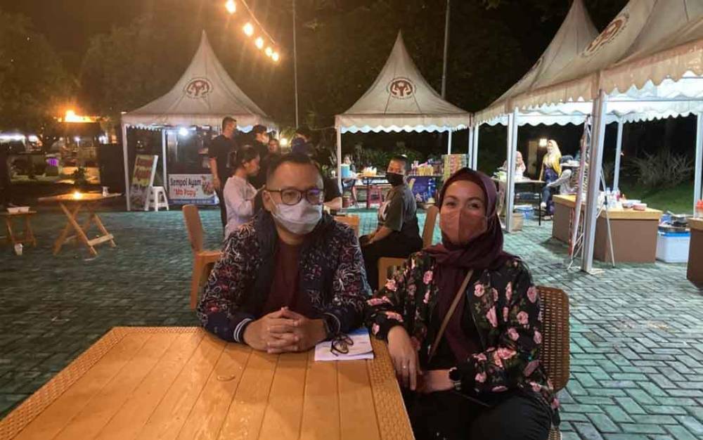 Kepala OJK Provinsi Kalteng Otto Fitriandy saat berkunjung di Lapak Kuliner Gratis.