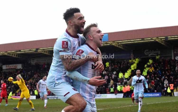 Menang 2-1, West Ham Direpotkan Klub Non Liga Kidderminster