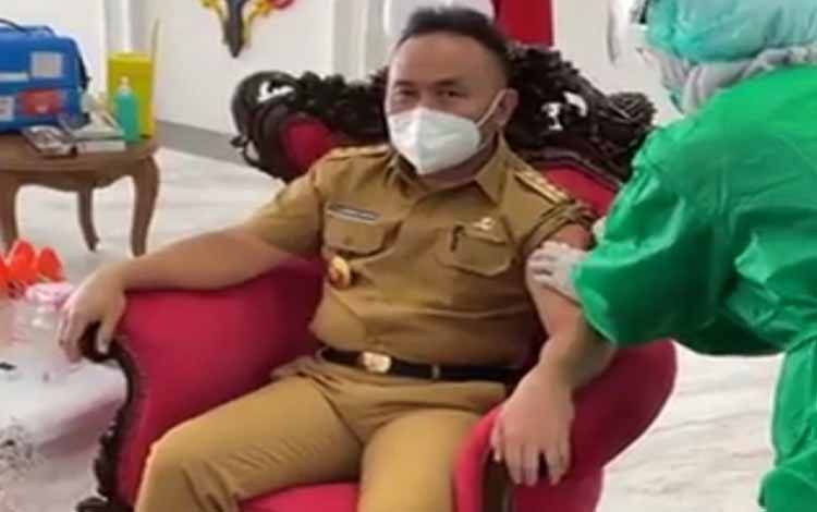 Gubernur Kalteng Imbau Masyarakat Tidak Perlu Takut Vaksin Booster