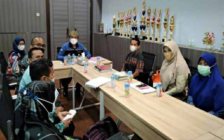 Disdik Kapuas Telaah dan Persiapan Terbitkan Buku Baca Tulis Al Quran -TBTQ