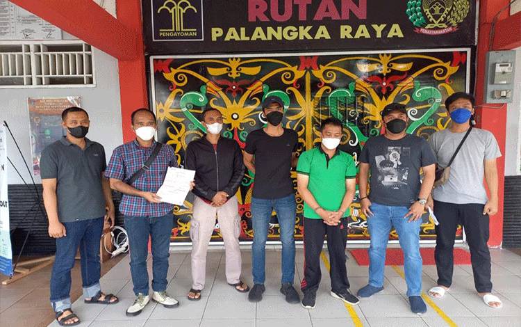 Kejari Kobar Amankan Terpidana Kasus Fidusia di Palangka Raya