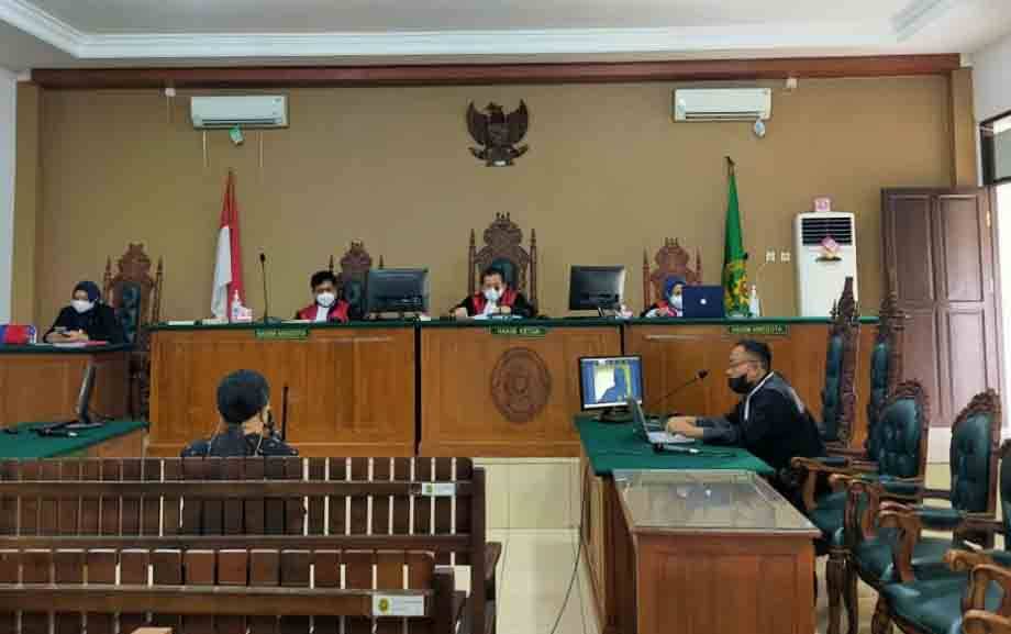 Mantan Bendahara BPKAD kabupaten Kapuas Dituntut 14 Bulan Penjara