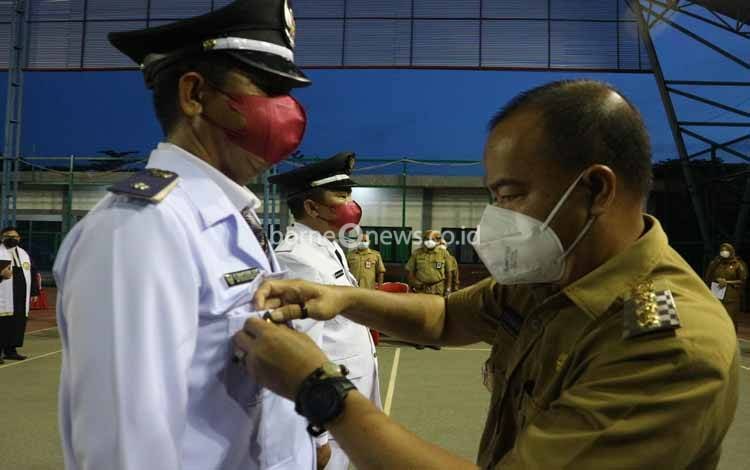 Lantik Pejabat Struktural dan Pj Kades, Ini Pesan Bupati Seruyan