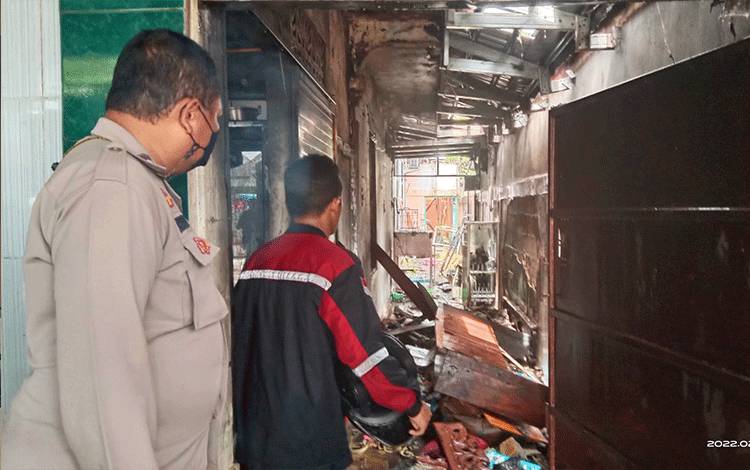 Gudang Milik Warga Panarung Terbakar