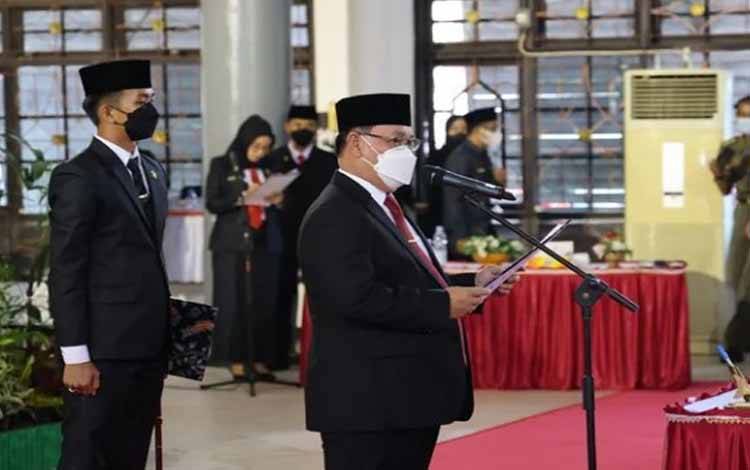 Bupati Tunjuk Susiawati sebagai Plt Kadisdik dan Kaspul Zain jadi Plt Kadis PUPR Kotim