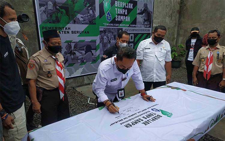 Rimba Raya Conservation dan Dinas LHK Seruyan Gelar Diskusi Berpijak Tanpa Sampah