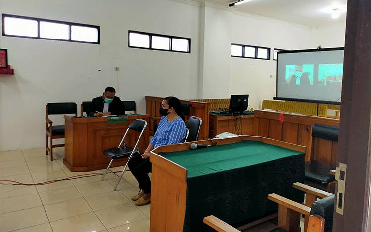 Mantan Bendahara BPKAD Kapuas Divonis 1 Tahun Penjara