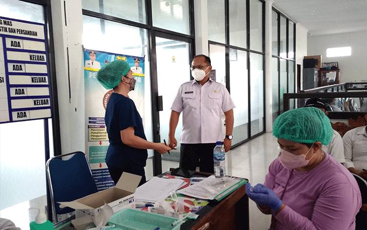 Diskominfosantik Kabupaten Gunung Mas Adakan Vaksinasi Booster