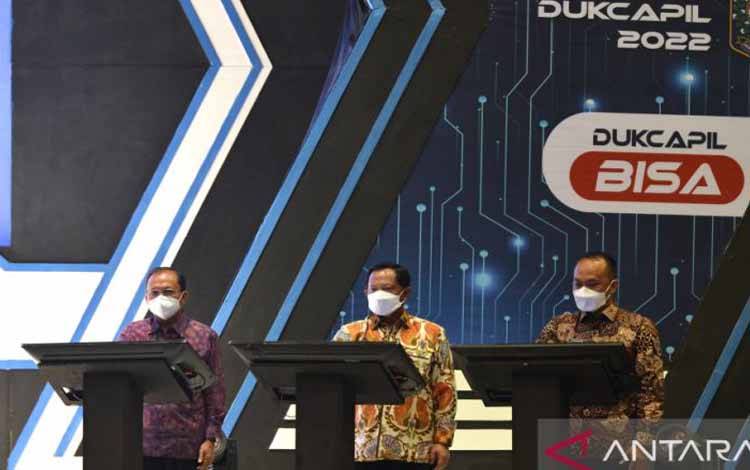 Kemendagri Luncurkan SIAK Terpusat dalam Rakornas Dukcapil 2022