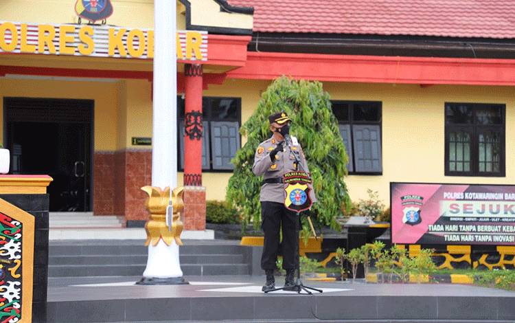 Pimpin Apel Terakhir, Kapolres Kobar Imbau Personel Pertahankan Capaian Prestasi