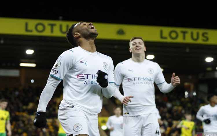 Trigol Raheem Sterling Bantu Manchester City Gulung Norwich 4-0