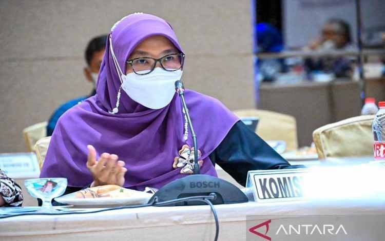 Anggota DPR Minta Pemerintah Kaji Ulang Aturan JHT Cair Usia 56 Tahun
