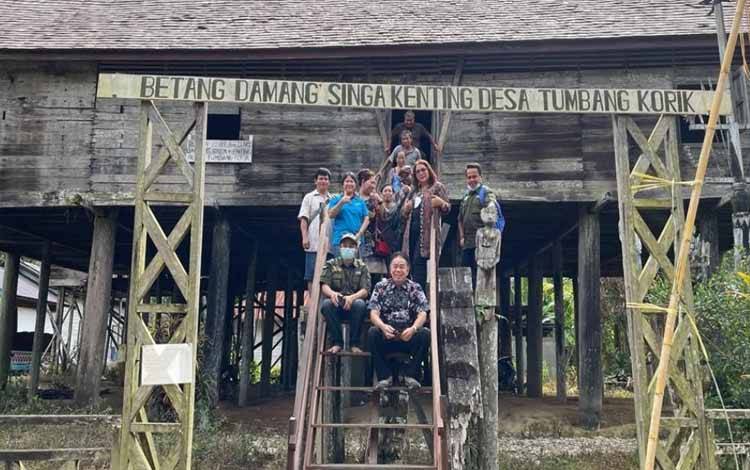 Renovasi Betang Damang Singa Kenting Dinilai Sudah Bagus