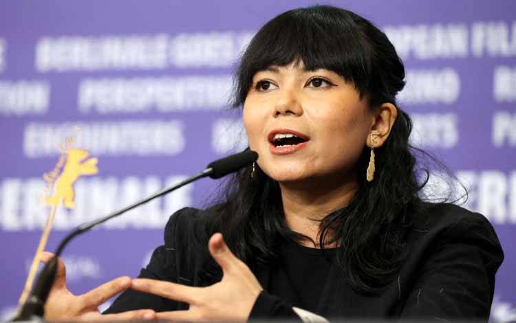 Sutradara Kamila Andini di konferensi pers film "Nana (Before, Now & Then)" di Festival Film Berlin ke-72, di Berlin, Jerman, 12 Februari 2022