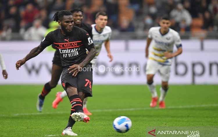 Franck Kessie Diyakini Tak akan Bertahan di AC Milan