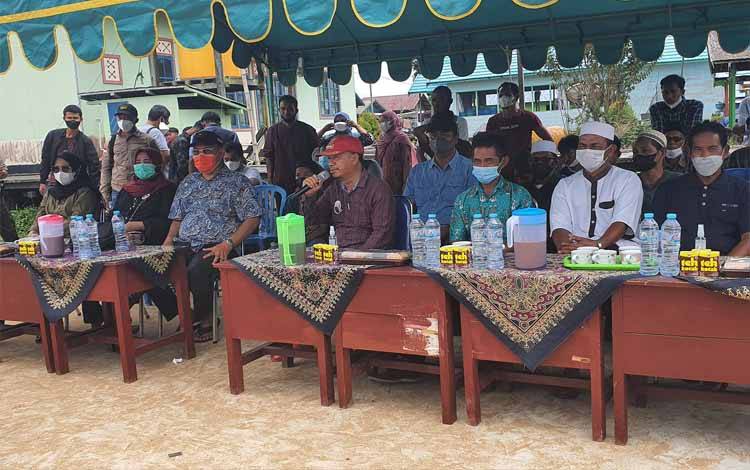 Bupati Seruyan Ingatkan Kepala Desa Saling Bersinergi dan Bekerja Sama