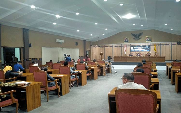 Paripurna Reposisi AKD Dihujani Interupsi, Fraksi PDI Perjuangan Tinggalkan Ruang Rapat