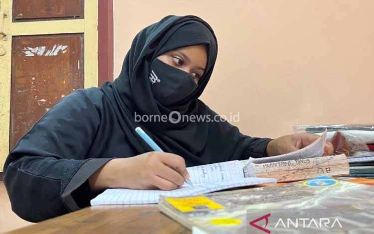 India Buka Lagi Sekolah Usai Konflik Larangan Berhijab
