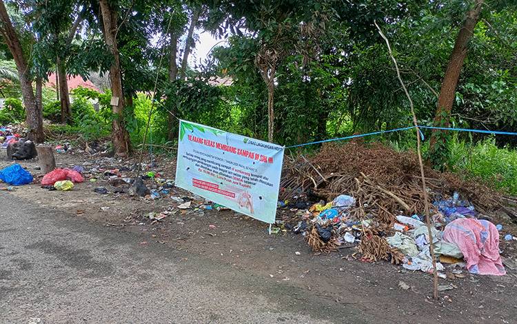 Bak Amrol Dipindah, Oknum Warga Buang Sampah Sembarang