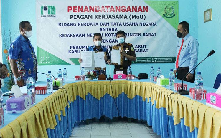 Kejari Kobar dan PDAM Tirta Arut Tandatangani MoU Penanganan Hukum