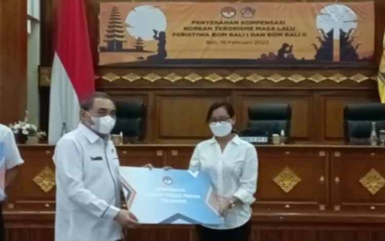 LPSK Serahkan Rp 6,1 Miliar Bagi 43 Korban Terorisme Masa Lalu