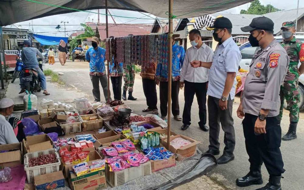 Tingkatkan Disiplin Prokes, Polsek Kapuas Murung Beri Edukasi Warga